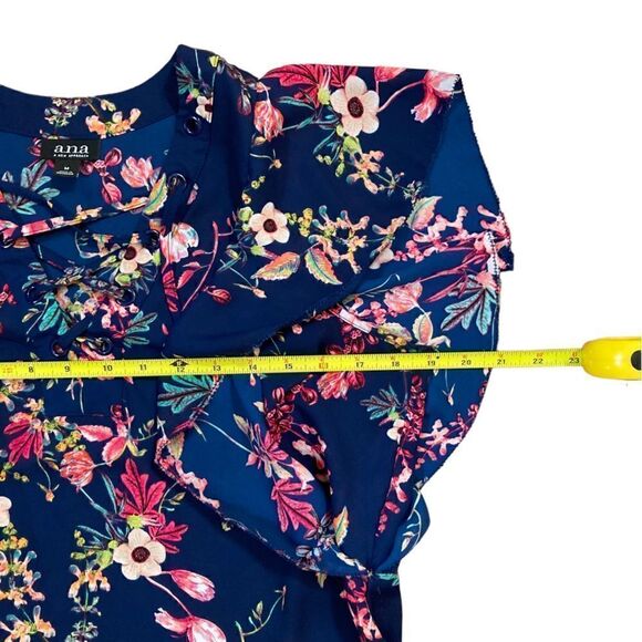 2 Medium Printed Blouses, Size M - Picture 7 of 14